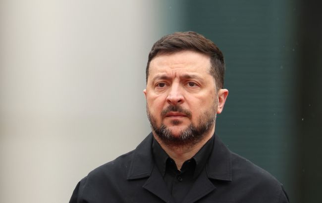 Зеленский: РФ атаковала аэропорты "Киев" и "Борисполь", туда могли прилететь американцы